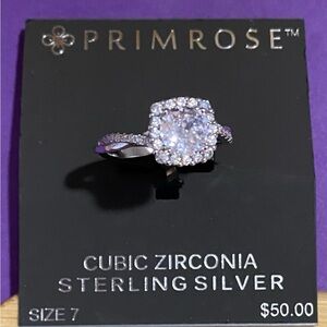 👛5/$50 Cubic Zirconia Halo Ring Sz 7